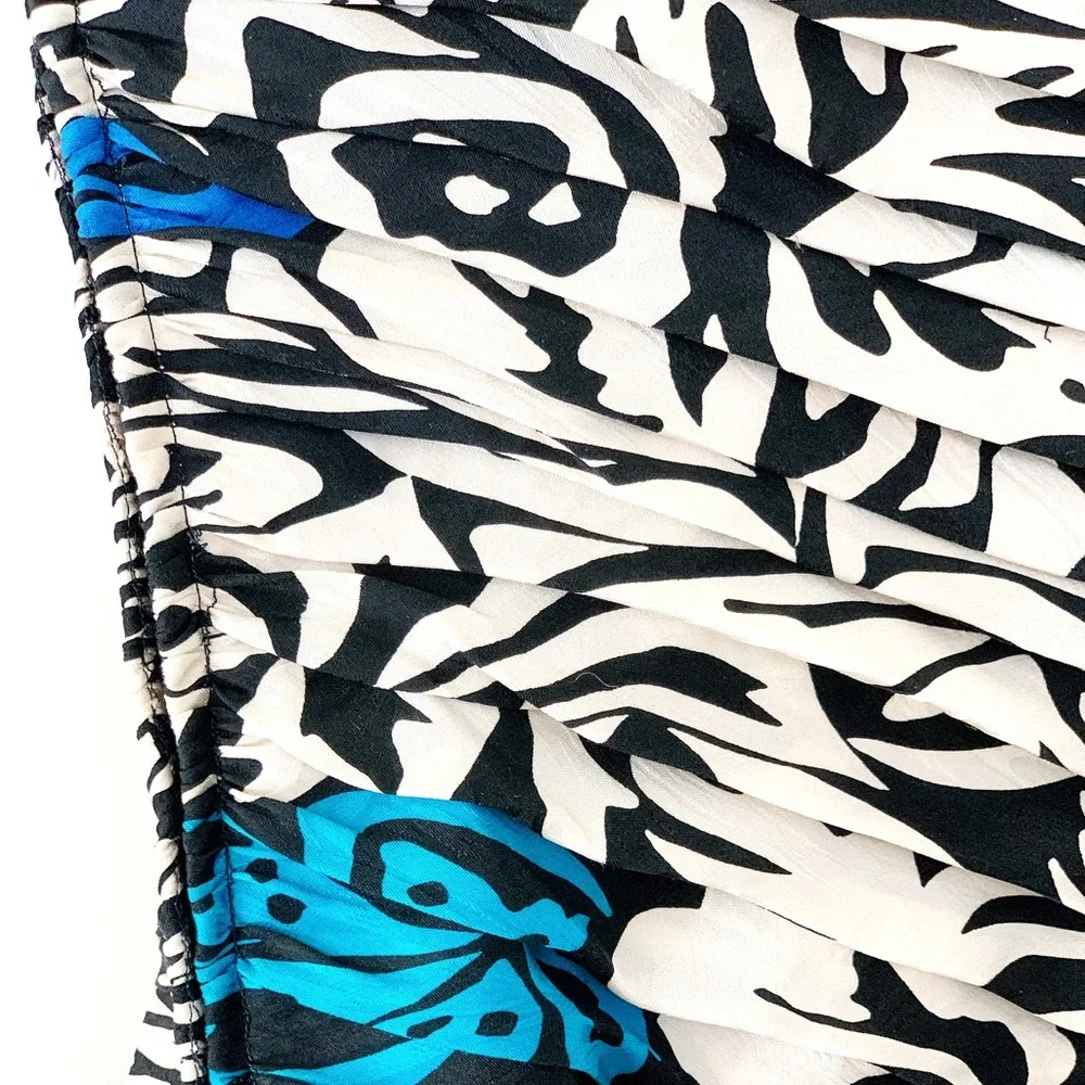 SILKS BY ST. GILLAN Vibrant Floral Abstract Leaf Print Silk Wiggle Dress - Picture 13 of 15